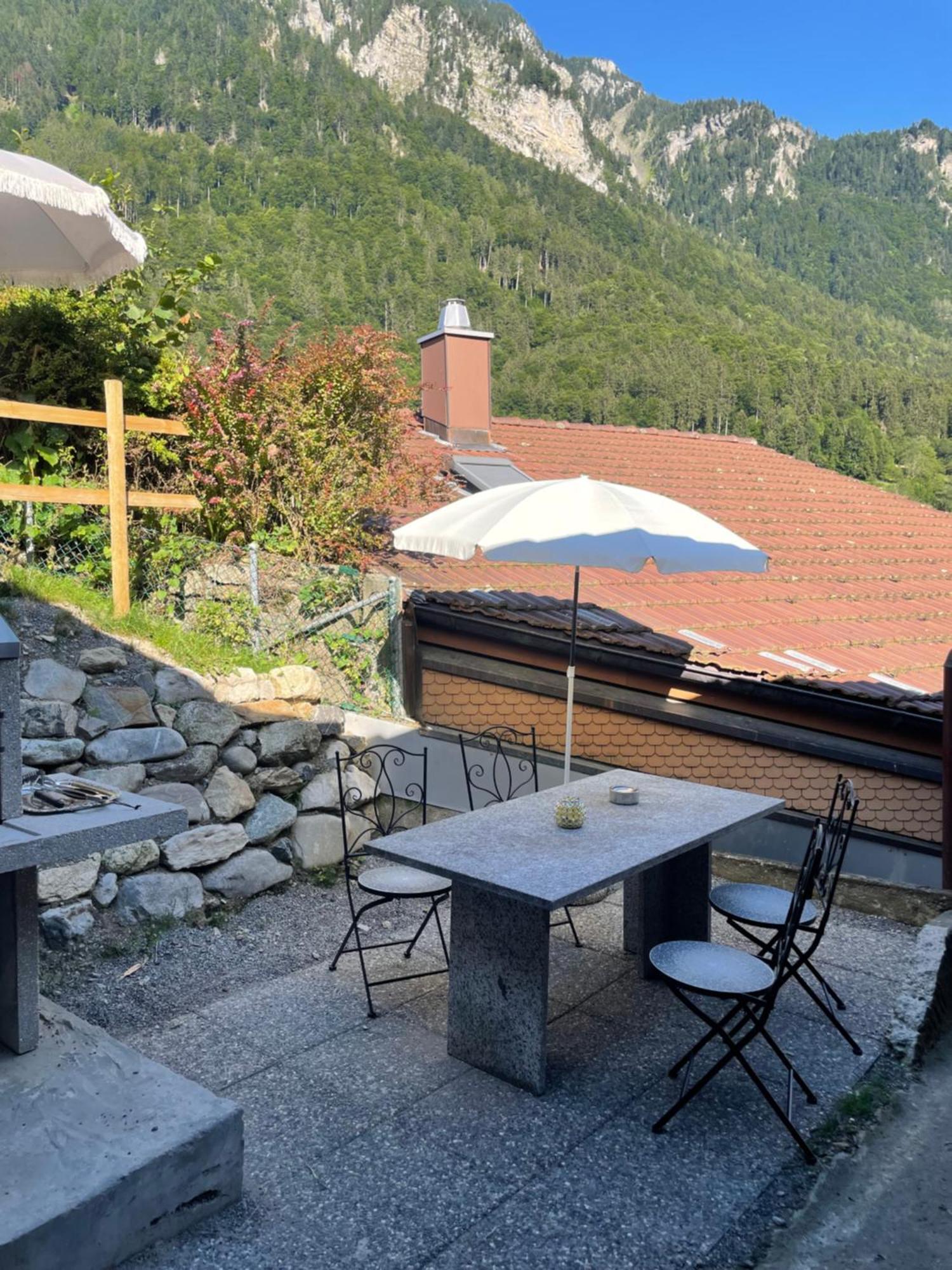 Charming Alpine Retreat By Apartments Capricorn Gsteigwiler Εξωτερικό φωτογραφία