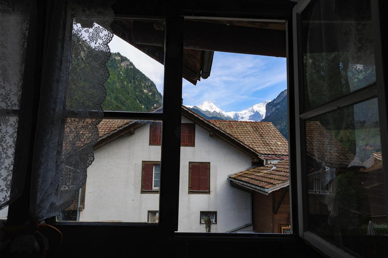 Charming Alpine Retreat By Apartments Capricorn Gsteigwiler Εξωτερικό φωτογραφία