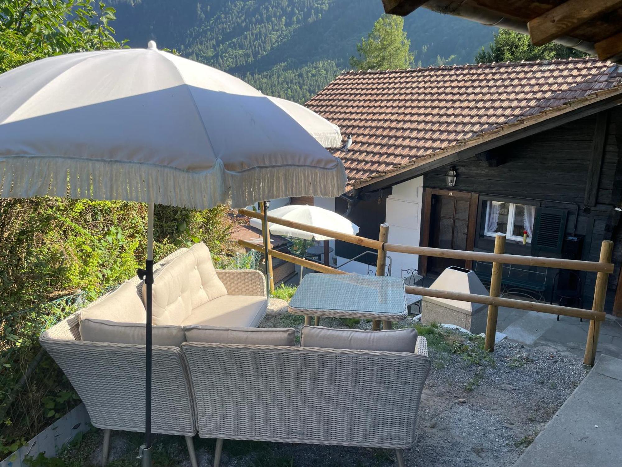 Charming Alpine Retreat By Apartments Capricorn Gsteigwiler Εξωτερικό φωτογραφία